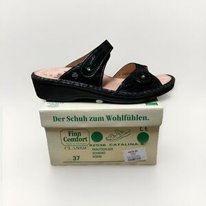 Finn Comfort 37D/6 Catalina Black Patent Leather Soft Footbed Sandals EUC